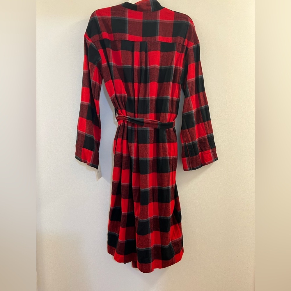 STARS ABOVE Perfectly Cozy Buffalo Check Flannel Robe in Red B2. - Picture 4 of 11